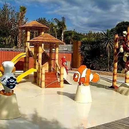 Ramatuelle, De Pampelonne, La Toison D Or Tropez 4d05 Κάμπινγκ *